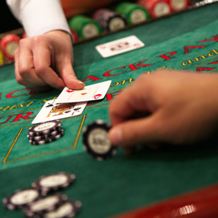 Blackjack Strategie Tabelle, um den Dealer zu schlagen