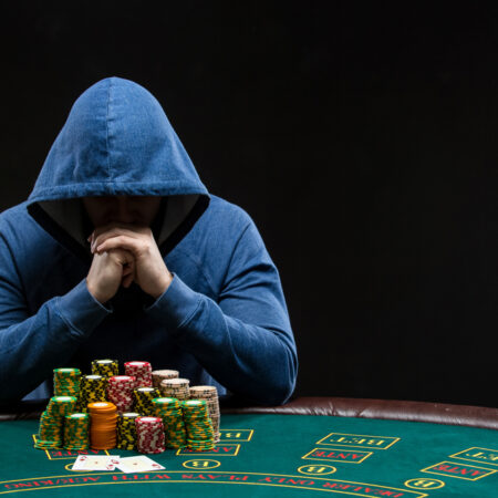 Deutscher Poker-Profi mit 23 Jahren zum Millionär – Wie er es geschafft hat